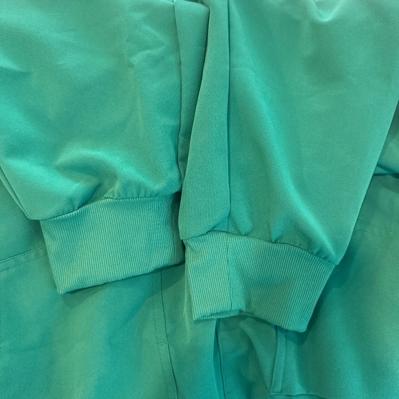 Scrubs - Picture 4 of 6